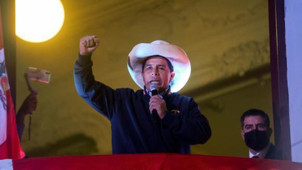 Pedro Castillo es proclamado presidente electo de Perú