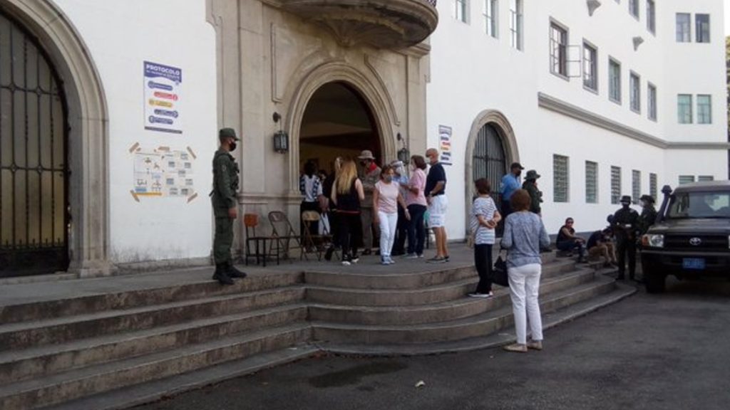 Tardía apertura de centros fue común denominador en Baruta 