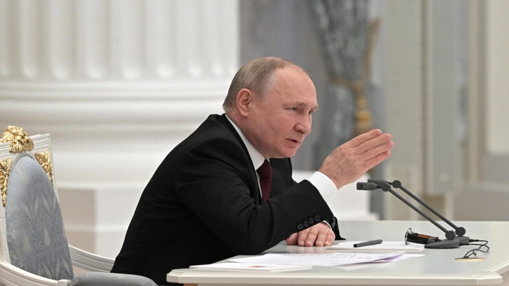 EEUU se une a la Unión Europea y anuncia que impondrá sanciones a Putin