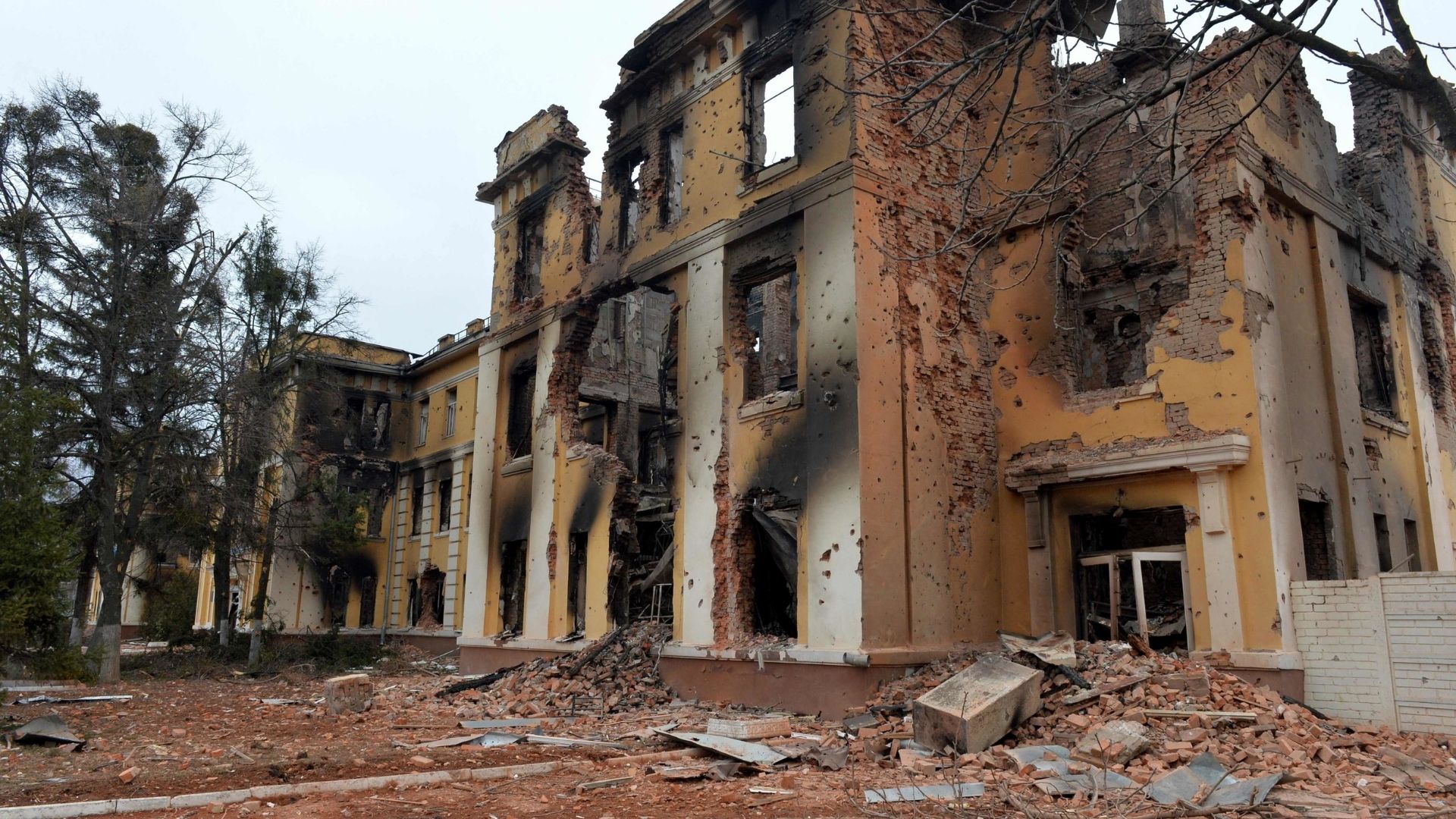 Ucrania reporta más de 2.000 civiles muertos desde que comenzó la invasión rusa
