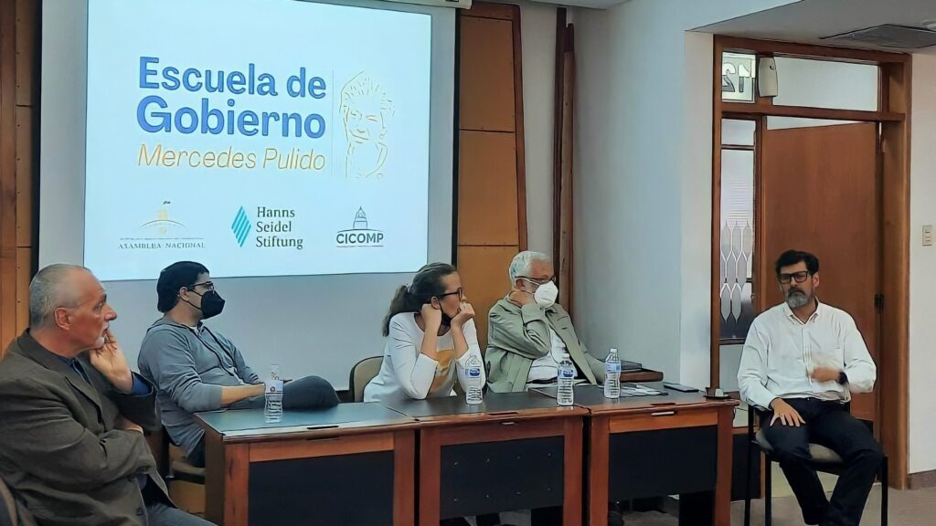 escuela de gobierno Mercedes Pulido