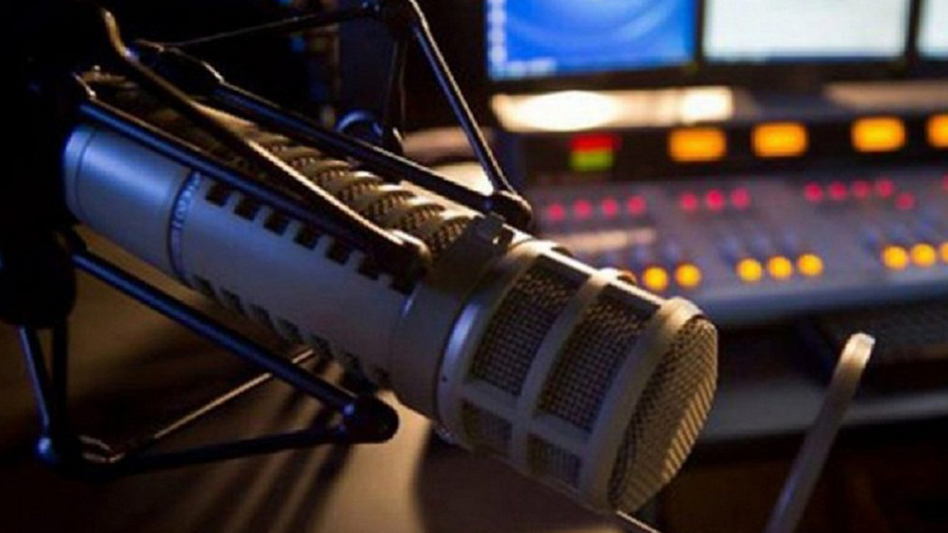 En el Día de la Radio en Venezuela denuncian que se mantienen los cierres y ataques contra emisoras