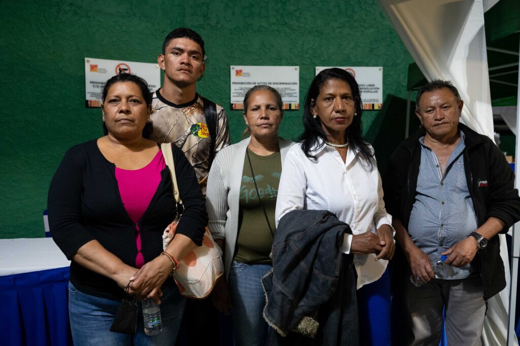 Familiares de víctimas piden en una vigilia reparación por ejecuciones extrajudiciales