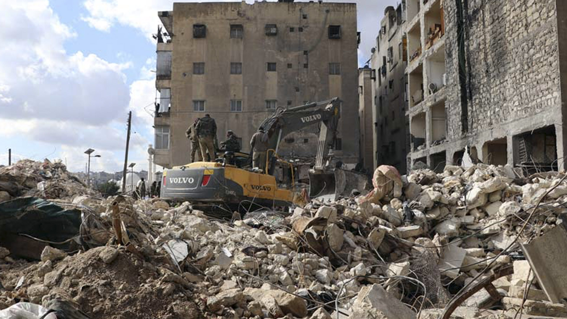 Más de 11.000 muertos en Turquía y Siria por los terremotos