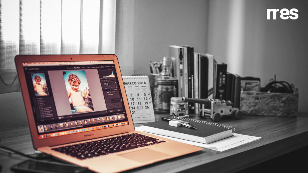 Home office expectativa vs. realidad, por Reuben Morales. Foto Pexels