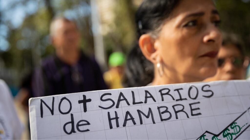 educadores salarios