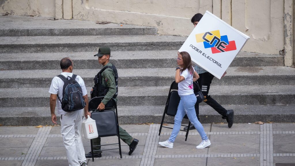 mayoría de edad CNE