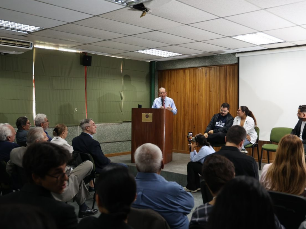 Edmundo González
