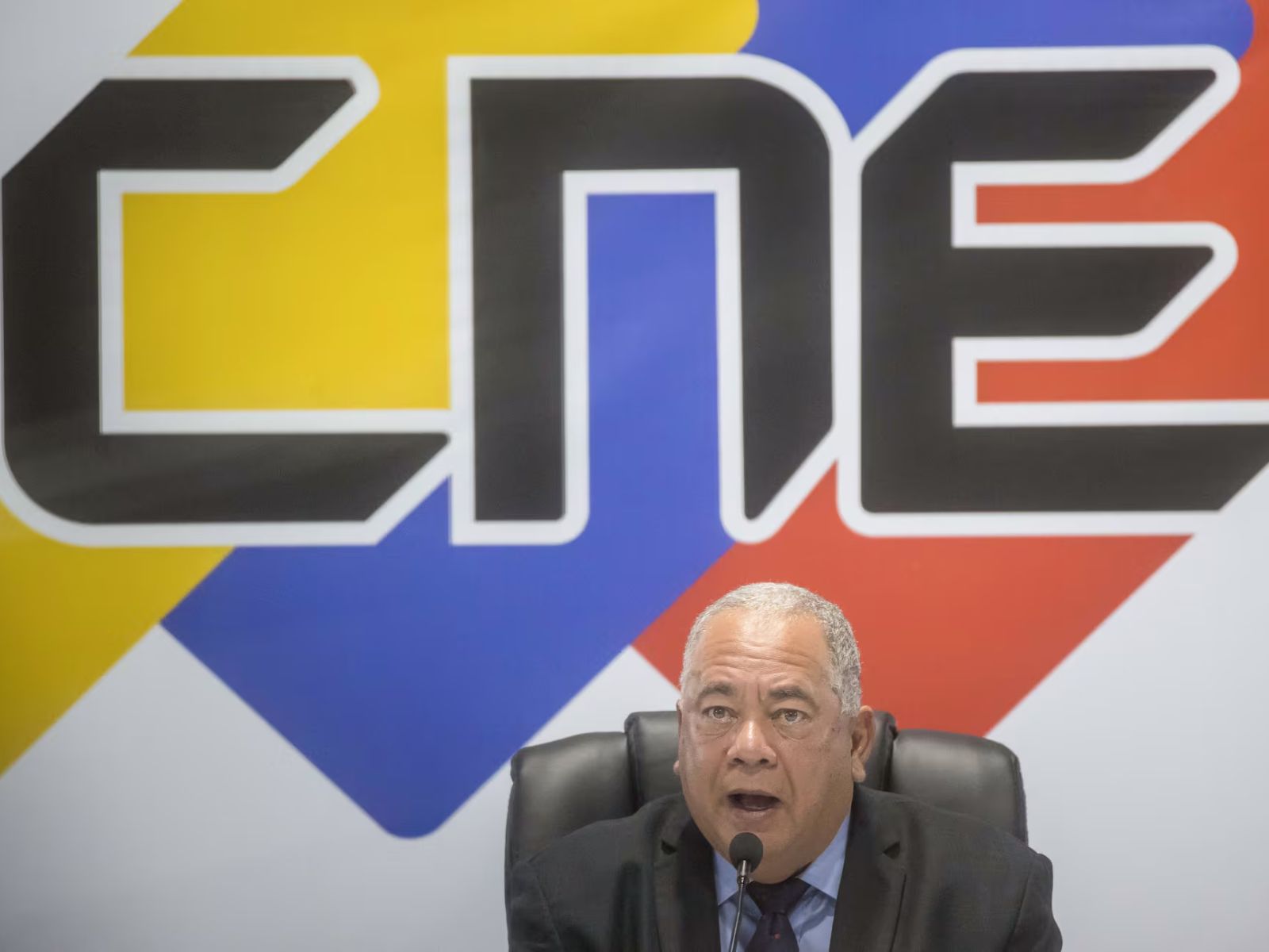 UE-pide-al-CNE-reconsiderar-decision-de-anular-invitacion-para-observar-presidenciale