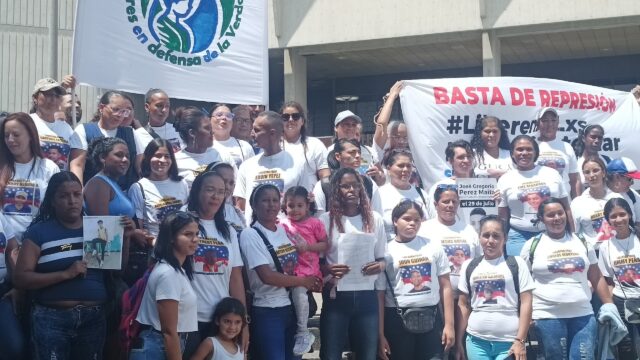 Madres niños detenidos
