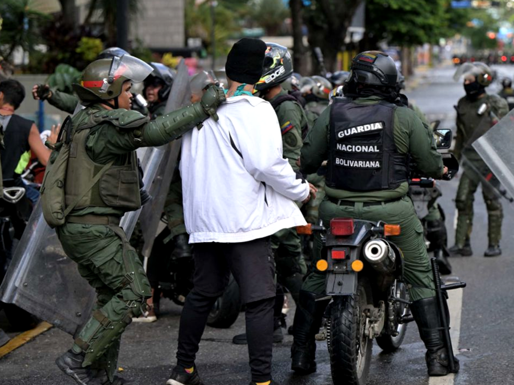 Manifestaciones, juramentación presidencial y 11 detenciones entre el 9 y 10 de enero
