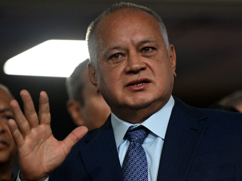 Diosdado Cabello amenaza con detener a Edmundo González y expone la detención de 125 extranjeros en Venezuela