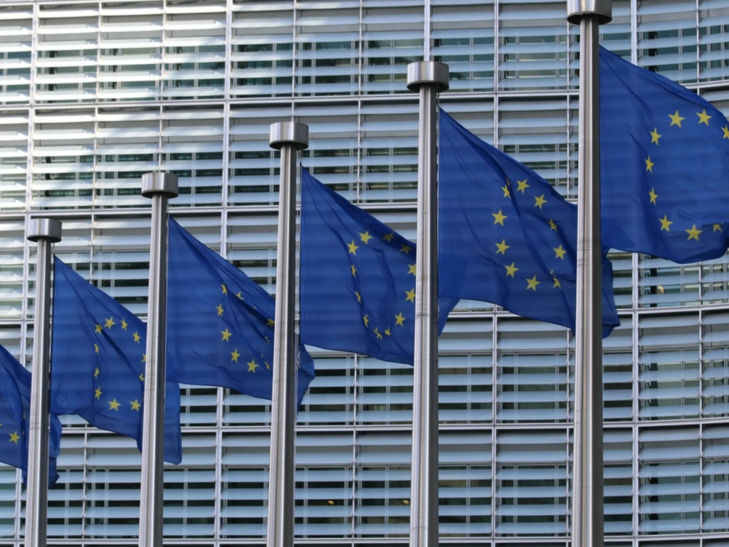 “Carece de legitimidad democrática”: Parlamento Europeo condena “usurpación” de Maduro en la presidencia