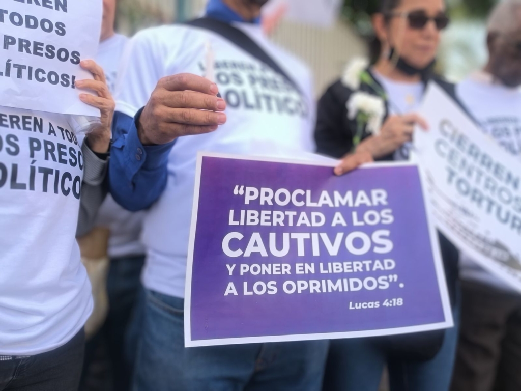 922 presos políticos