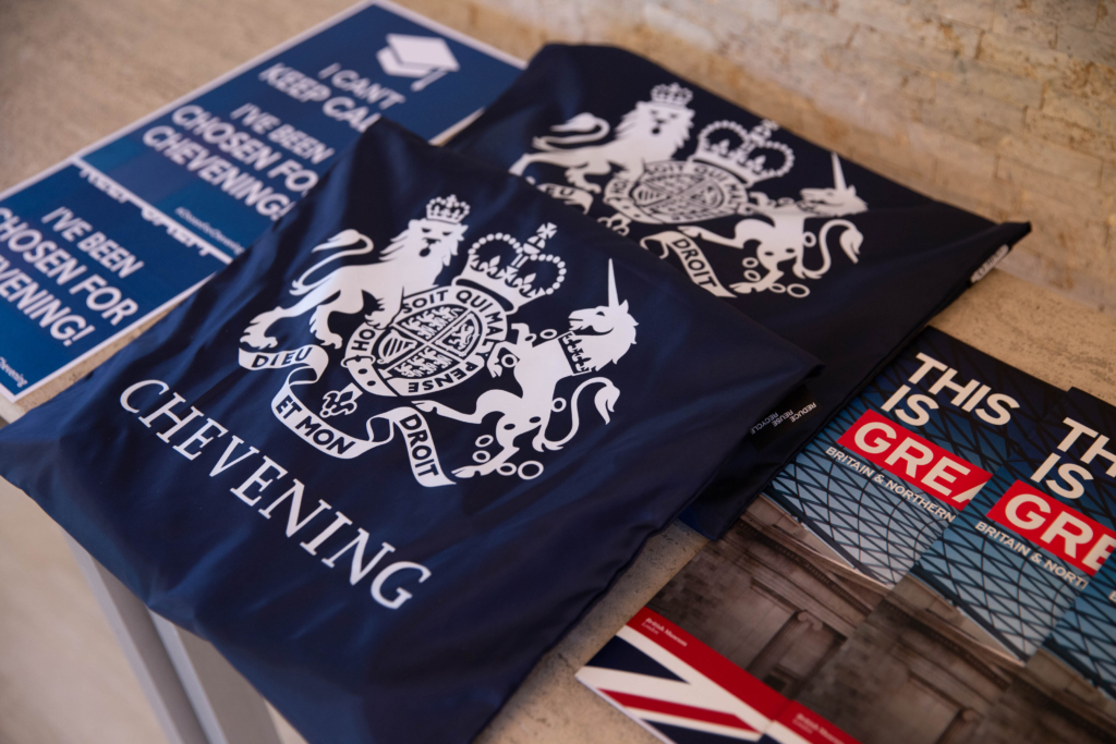 Becas Chevening para estudios de postgrado en el Reino Unido abre postulaciones