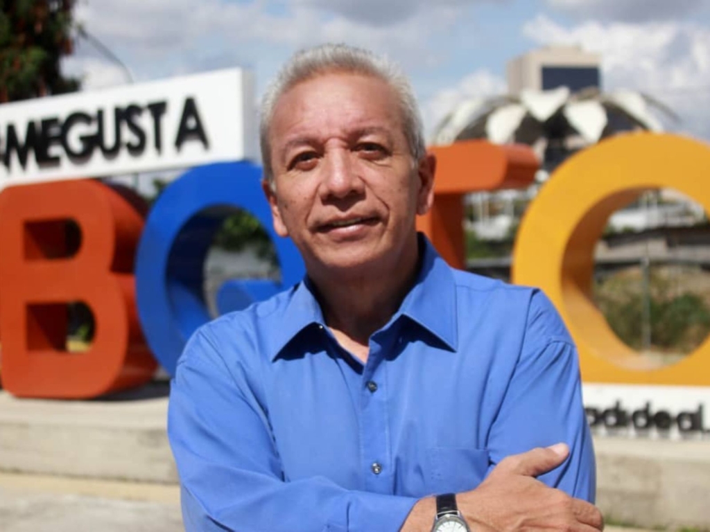 Macario González