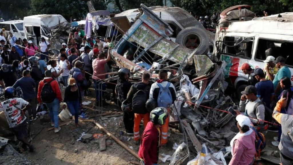 Violencia recrudece en Colombia: 19 muertos por ataque con bomba