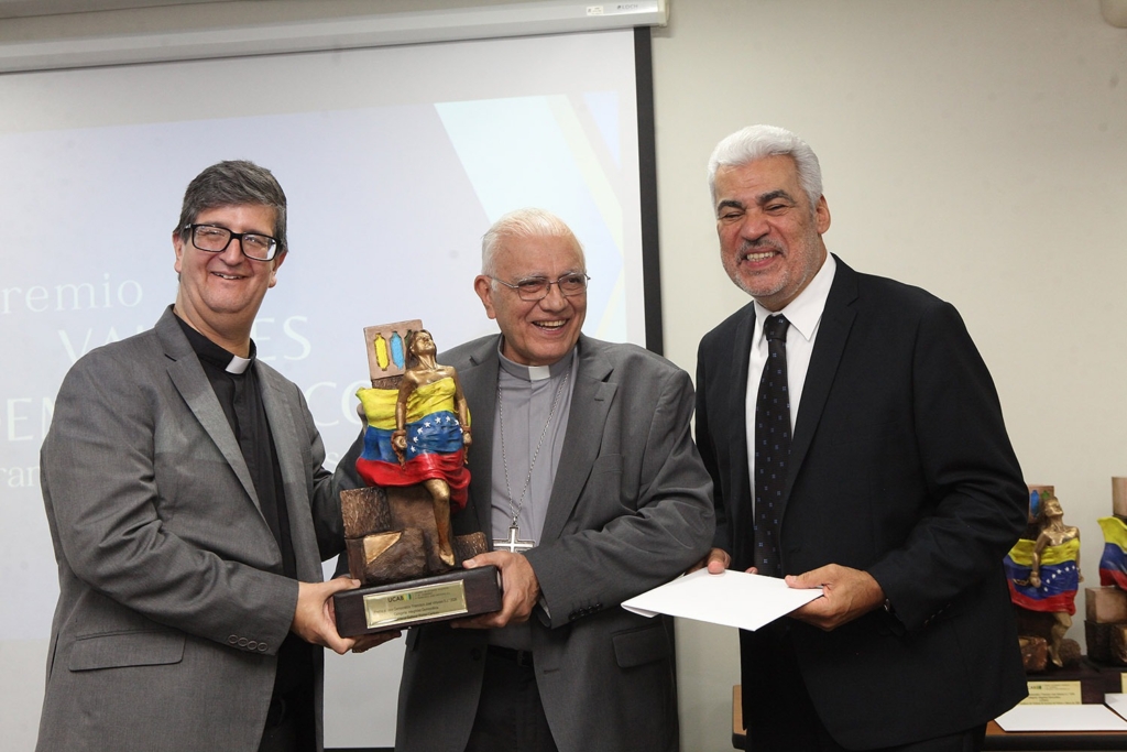 CEPyG UCAB entregó Premio Valores Democráticos al Cardenal Baltazar Porras