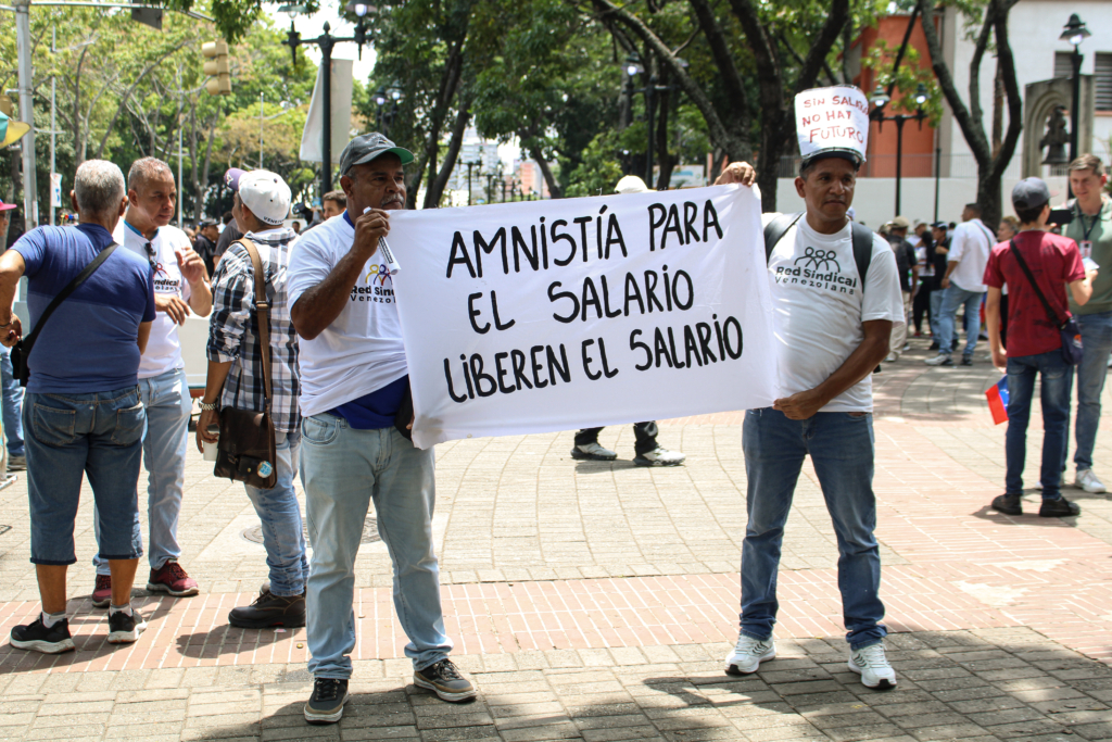 Fondos públicos desviados por el chavismo pagarían entre dos y siete años de salario a 5,3 millones de empleados