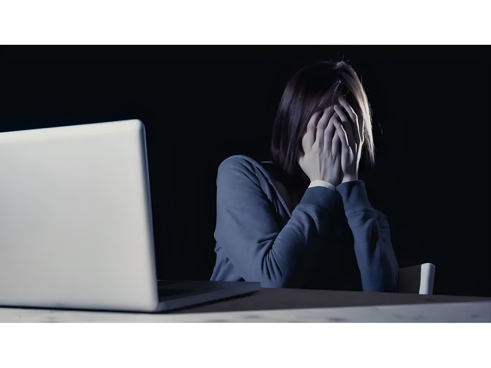 Violencia digital contra mujeres: una estrategia que busca d
