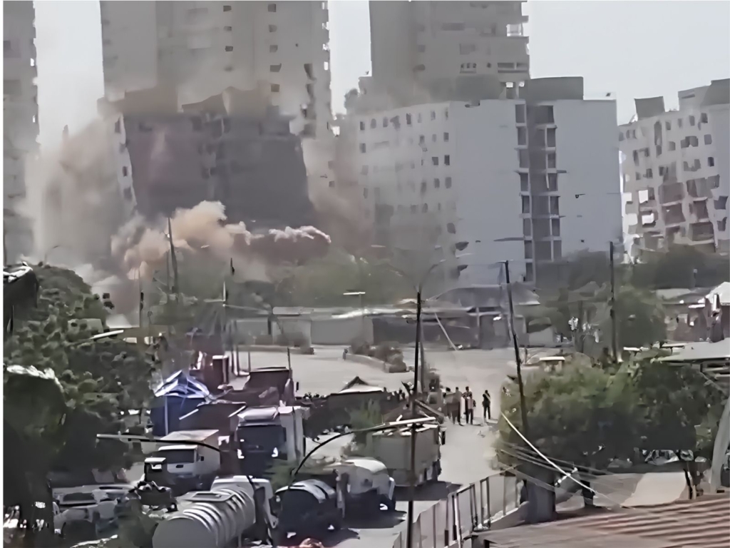Implosionaron la torre C de la Opppe 36 en Playa Grande pese al reclamo de familiares de las víctimas