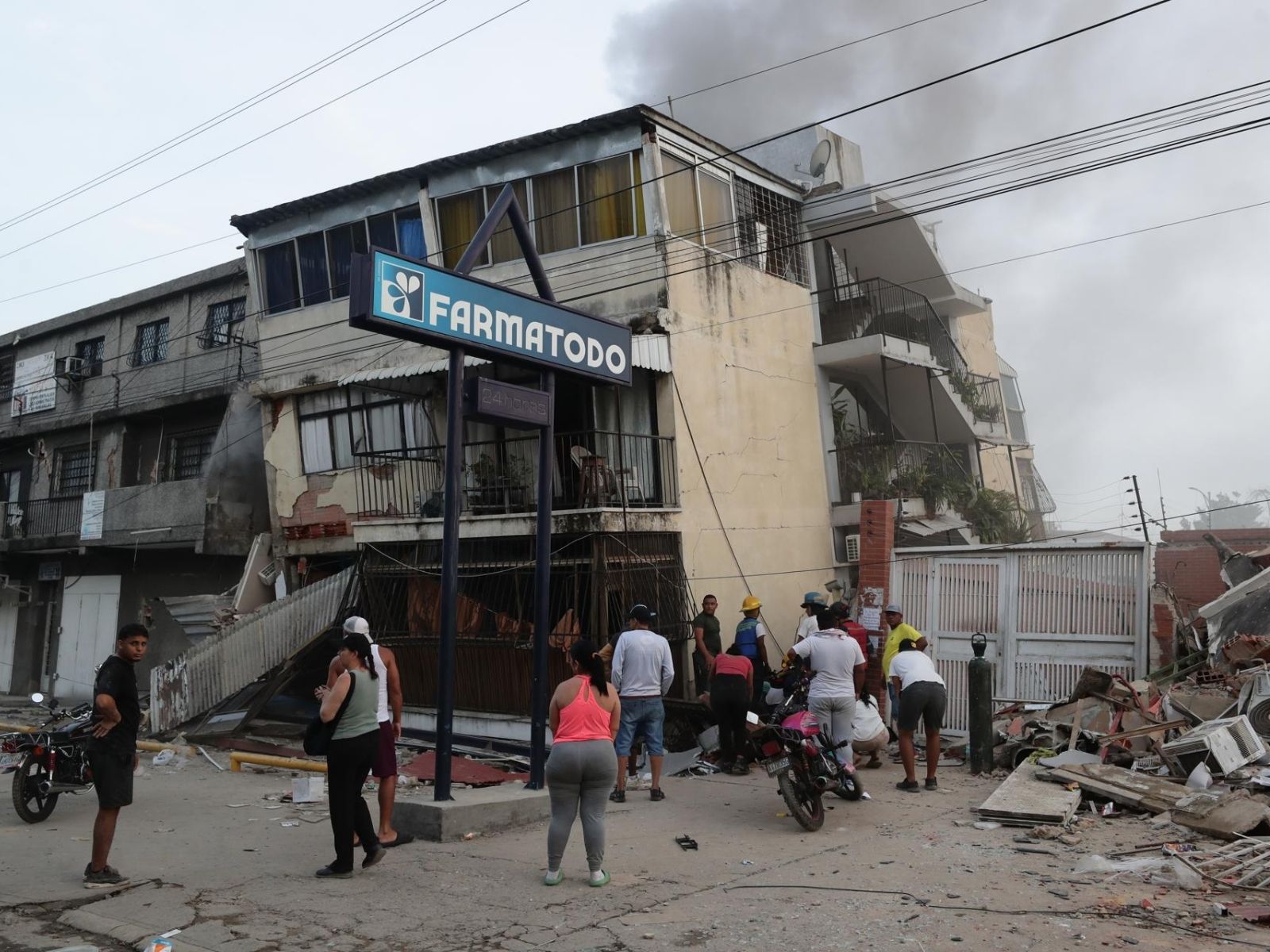 el doble terremoto