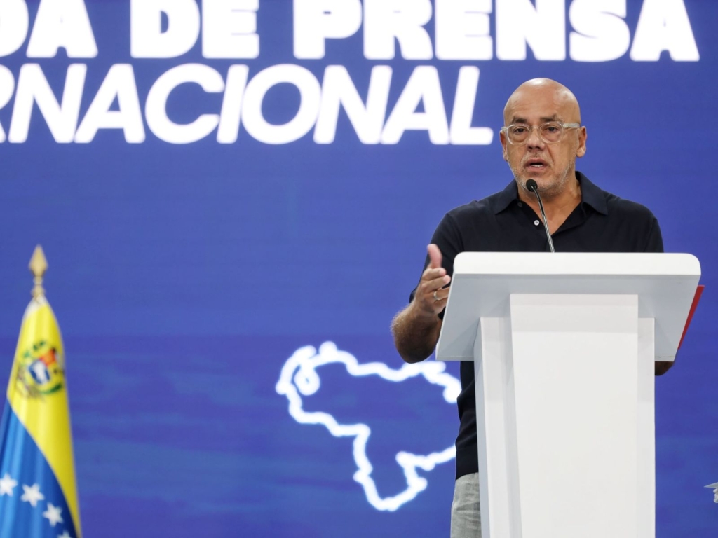 Gobierno promete 25 000 viviendas si logra acceder a los recursos “ilegalmente retenidos” en el exterior