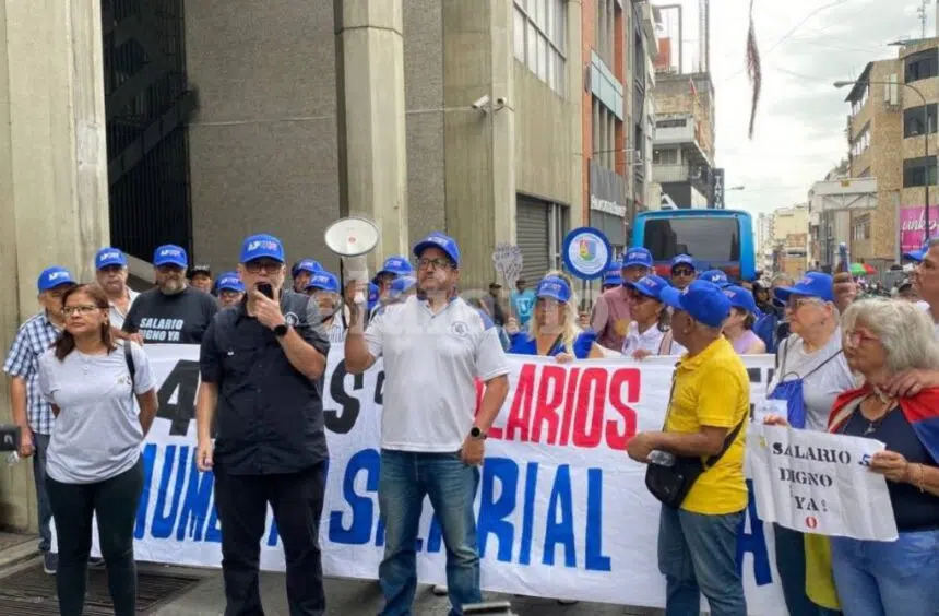 Universitarios denuncian irregularidades en pago del bono de Responsabilidad Profesional