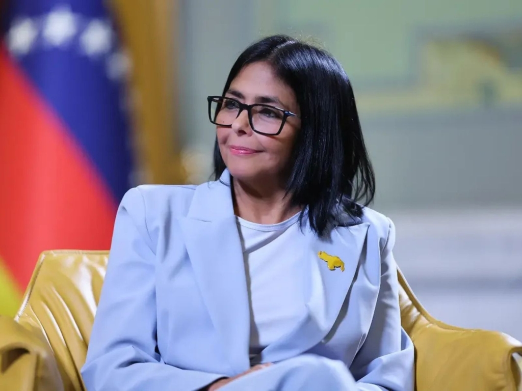 Rodríguez ofrece rescatistas a Colombia mientras en La Guaira buscan personas bajo los escombros