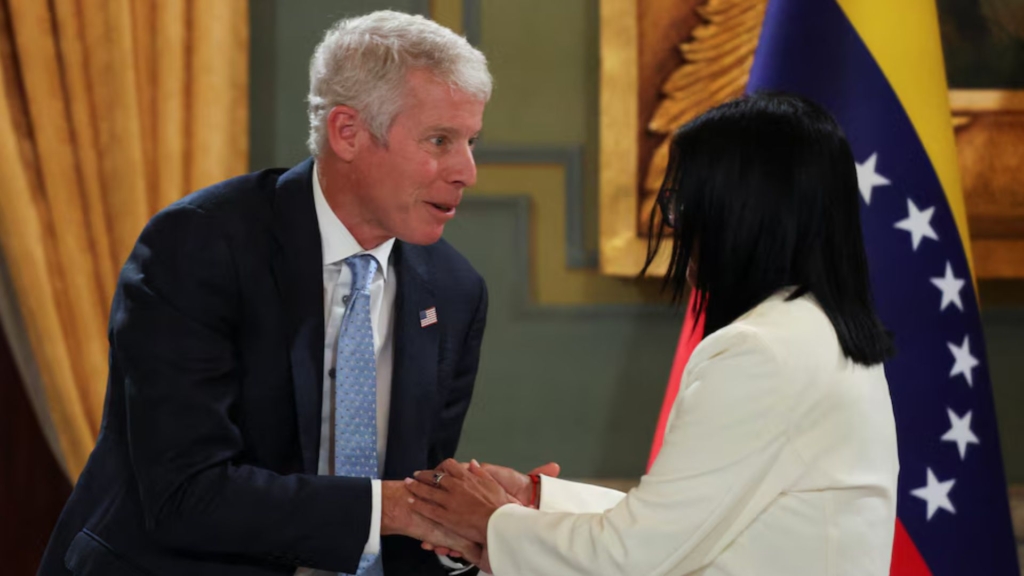 Wright vino por segunda vez a Venezuela, esta vez para estampar firma en acuerdo 