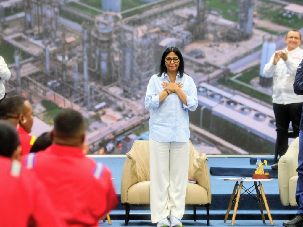 Delcy retomó la tesis del saboteo eléctrico y apunta a protestas por acuerdos petroleros