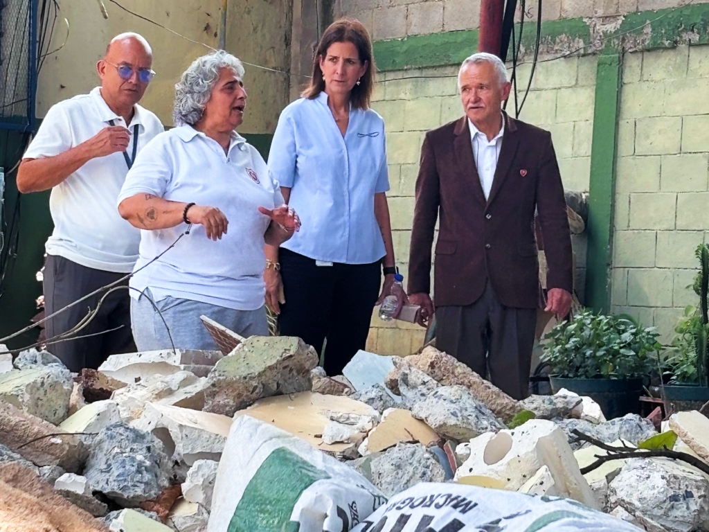 Reparar una escuela para reconstruir la esperanza