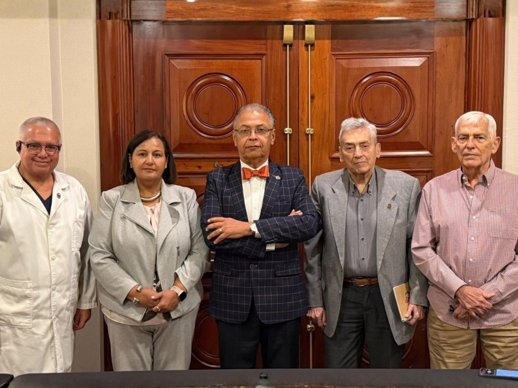 Médicos piden incluir la crisis de salud pública en la mesa de diálogo
