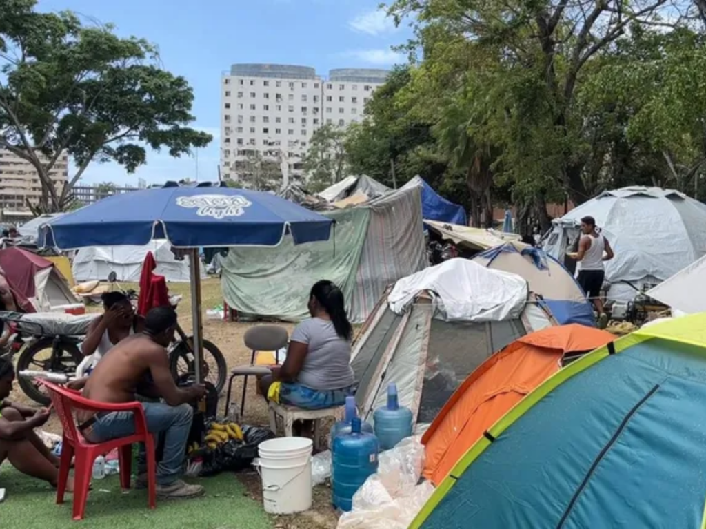 «Usted no puede grabar»: GNB impidió acceso de reportera a campo de golf de Caraballeda